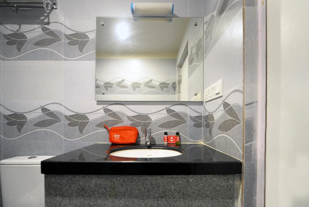 OYO 897 Hotel Surabhi Elite