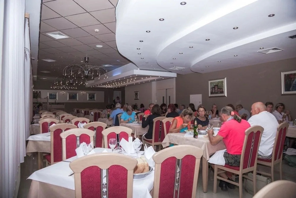 Hotel Macola