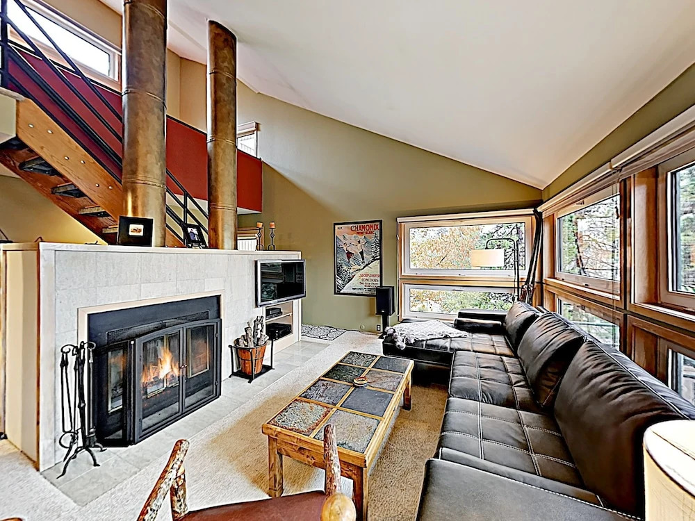 Bighorn #13E - 2 Br Condo