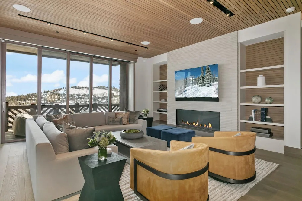 The Residences at The Tower-3 Bedroom Deluxe #6 3 Condo