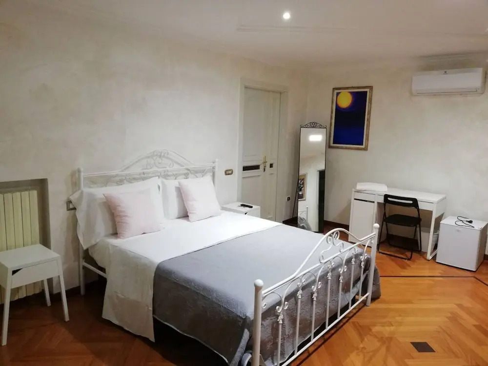 Naples Dome Suites