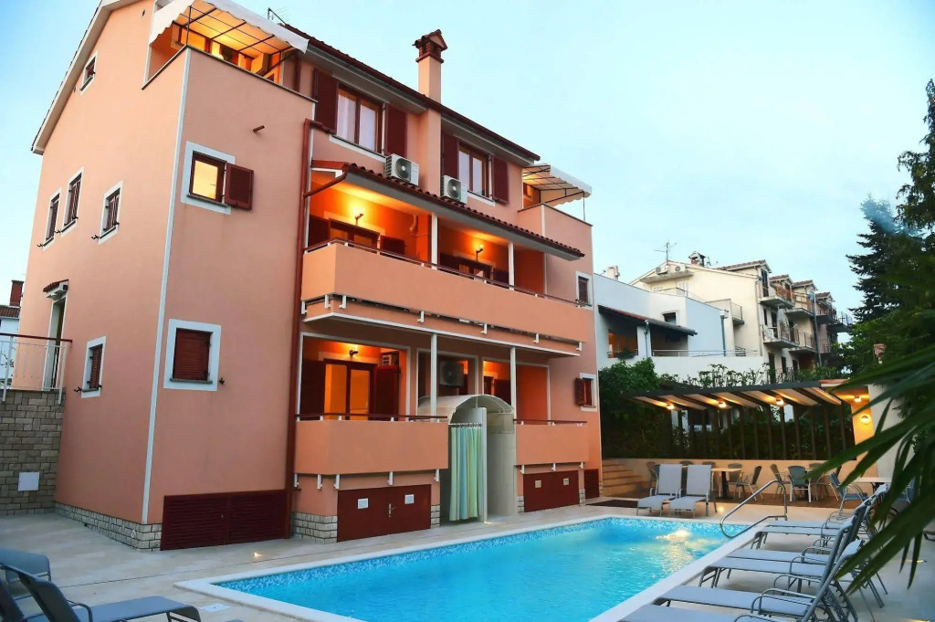 Apartments Zdjelar