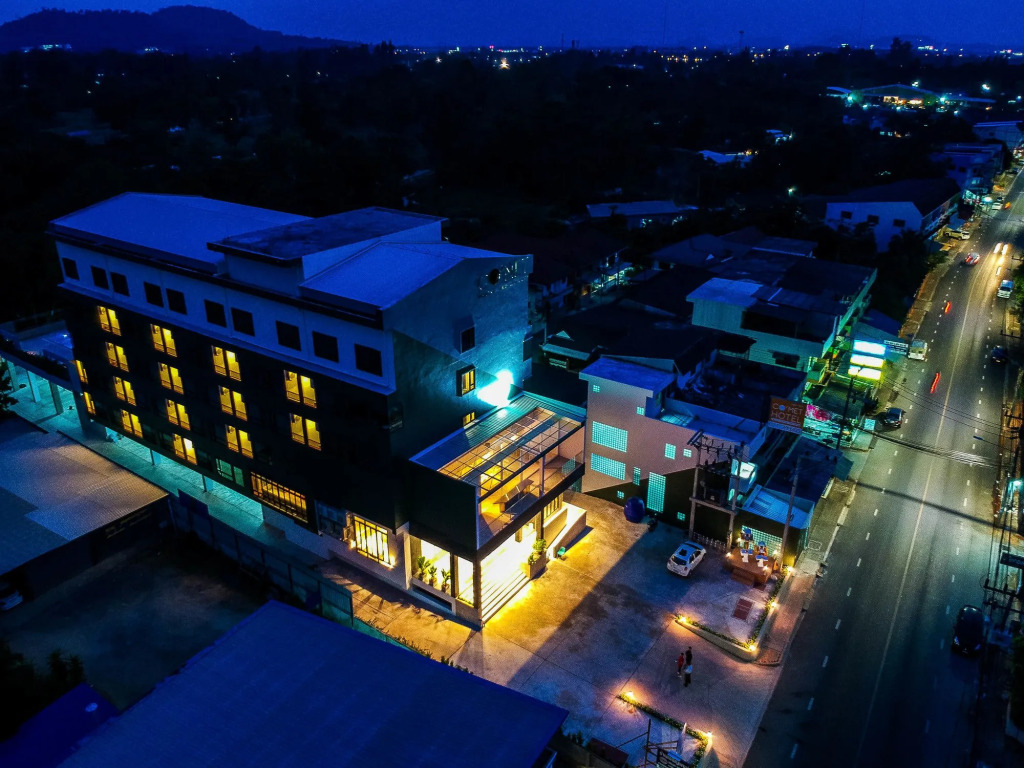 Comet Hotel Surat Thani