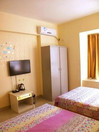 Huanyuanlanwan Holiday Hotel(花园蓝湾度假屋(三亚大东海店))