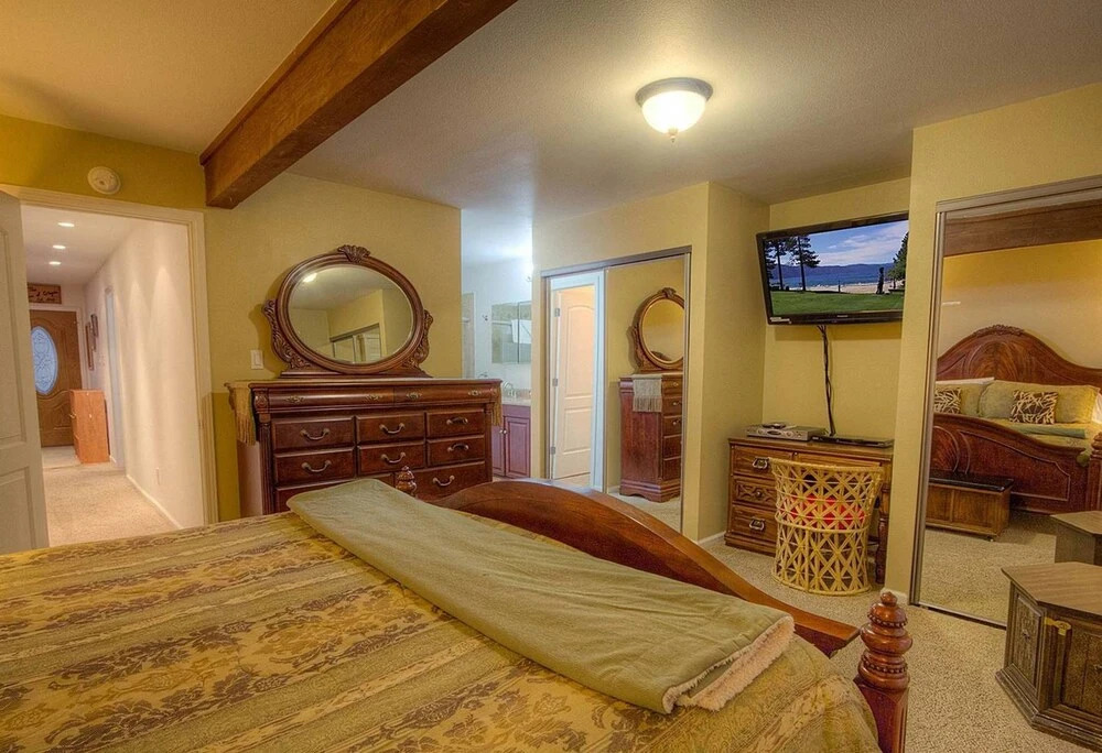 Eagles Lake Retreat by Lake Tahoe Accommodations