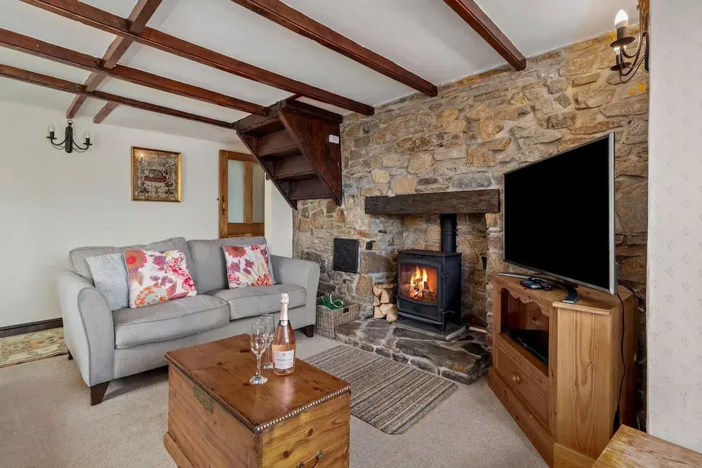 Hill Cottage - Spectacular Sea Views Parking