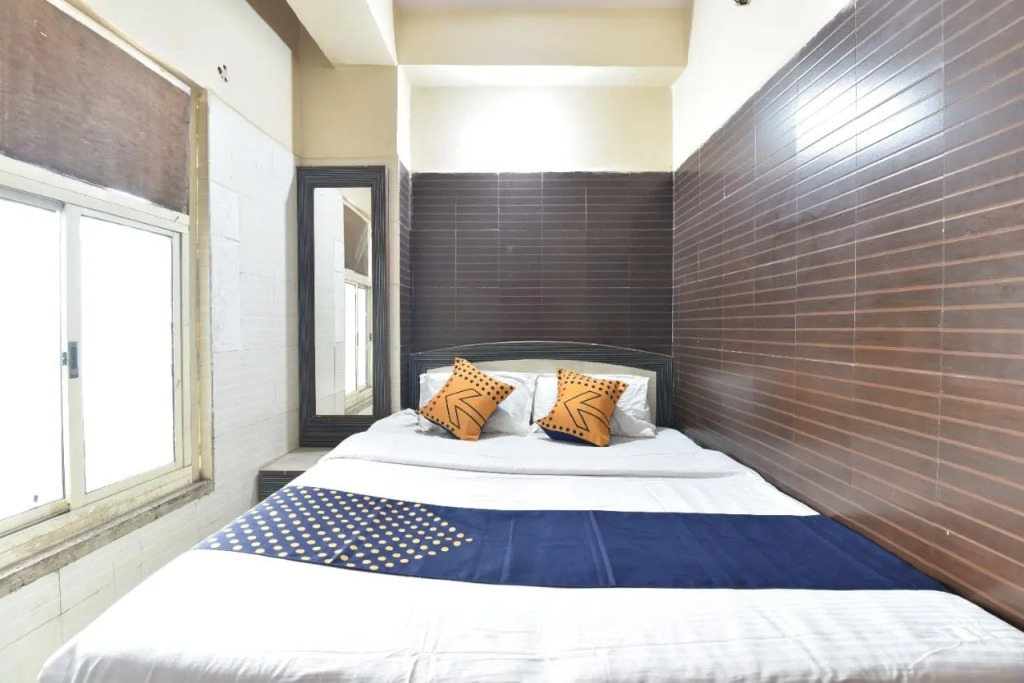 Spot On 85212 Hotel Vaibhav