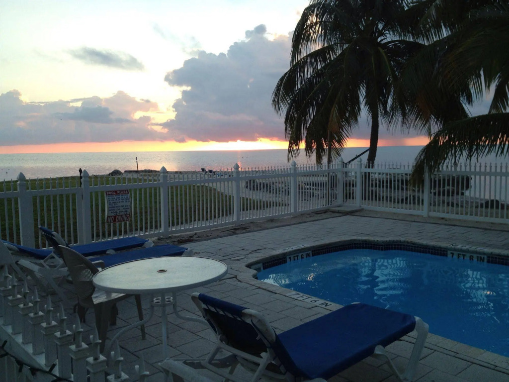 White Sands Inn