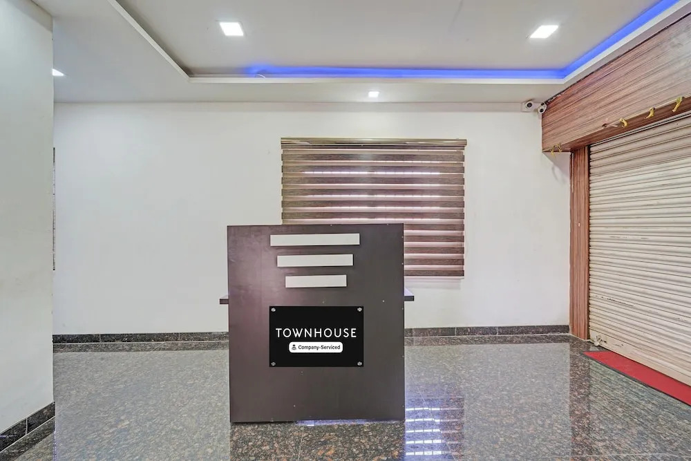 Deluxe Townhouse Arulmigu Devi Temple Chennai