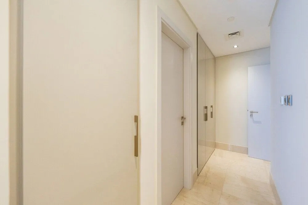 Spacious beachfront 2 bedroom apartment