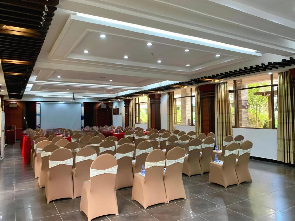 Xinxing Tianlushan Health Resort Hotel