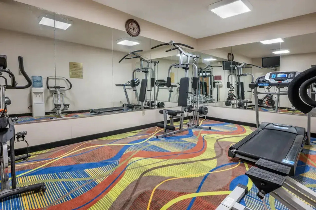 Quality Inn & Suites Near Amish Country