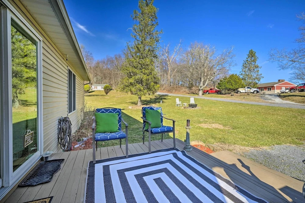 Berkeley Springs Vacation Home w/ Fire Pit
