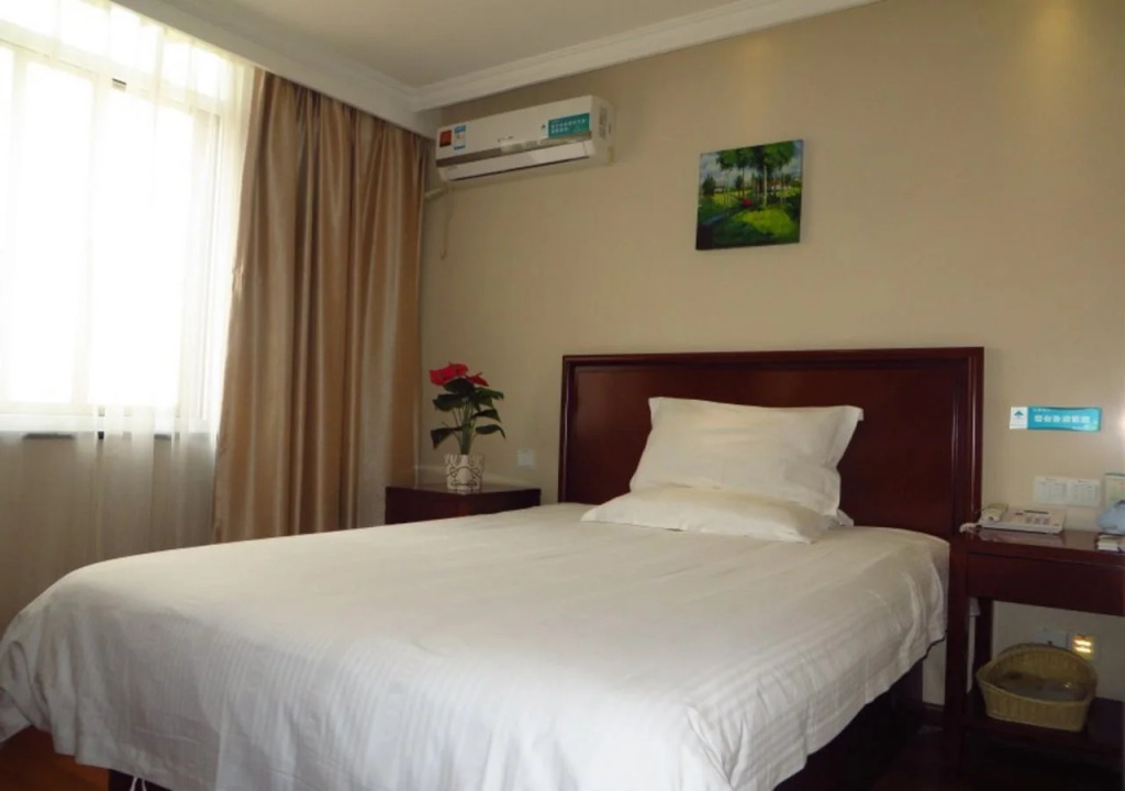 GreenTree Alliance Nantong Coach Station Hotel
