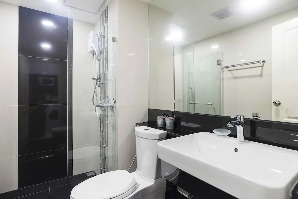 Bangkok Feliz Sathorn-Taksin By Favstay