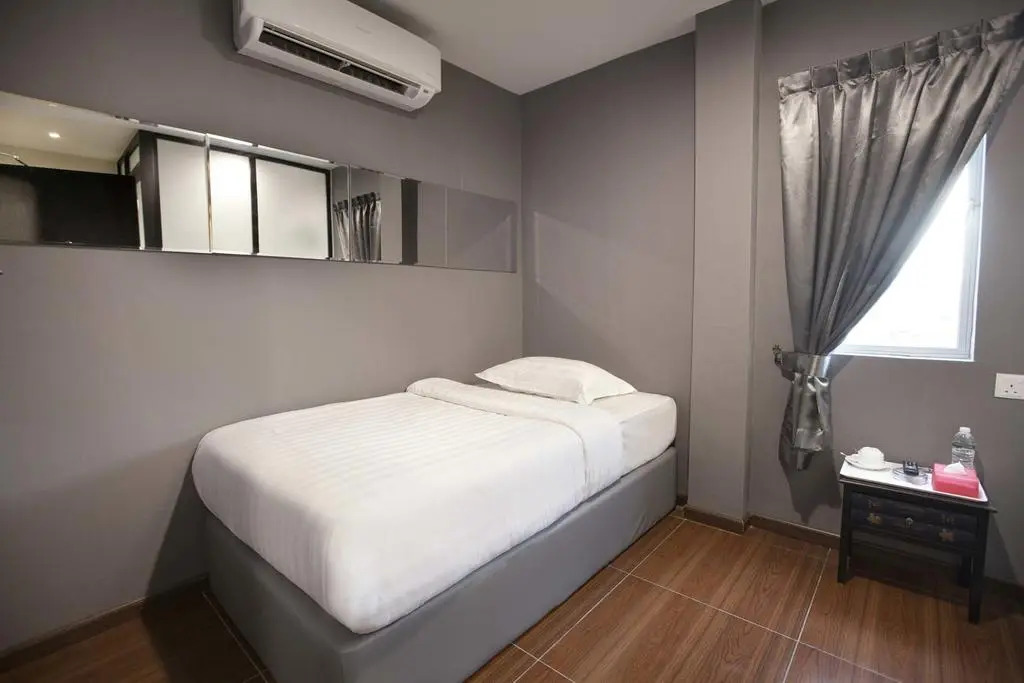 OYO 383 V3 Hotel Nusajaya