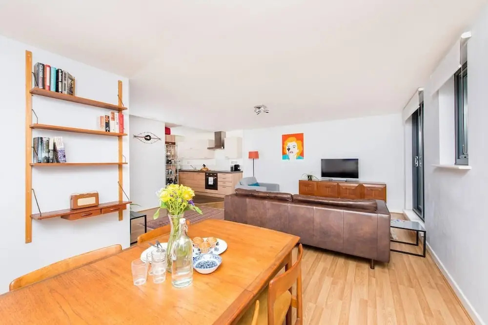 Stylish & Bright 3BR Apartment With Terrace