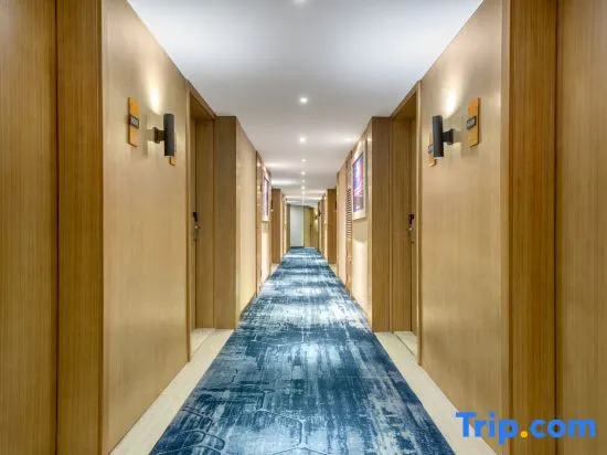 Yeste Hotel (Guilin Two Rivers Four Lakes Yushan Park)