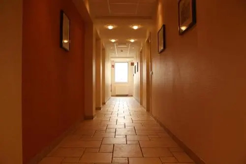 Hotel Grand Tour