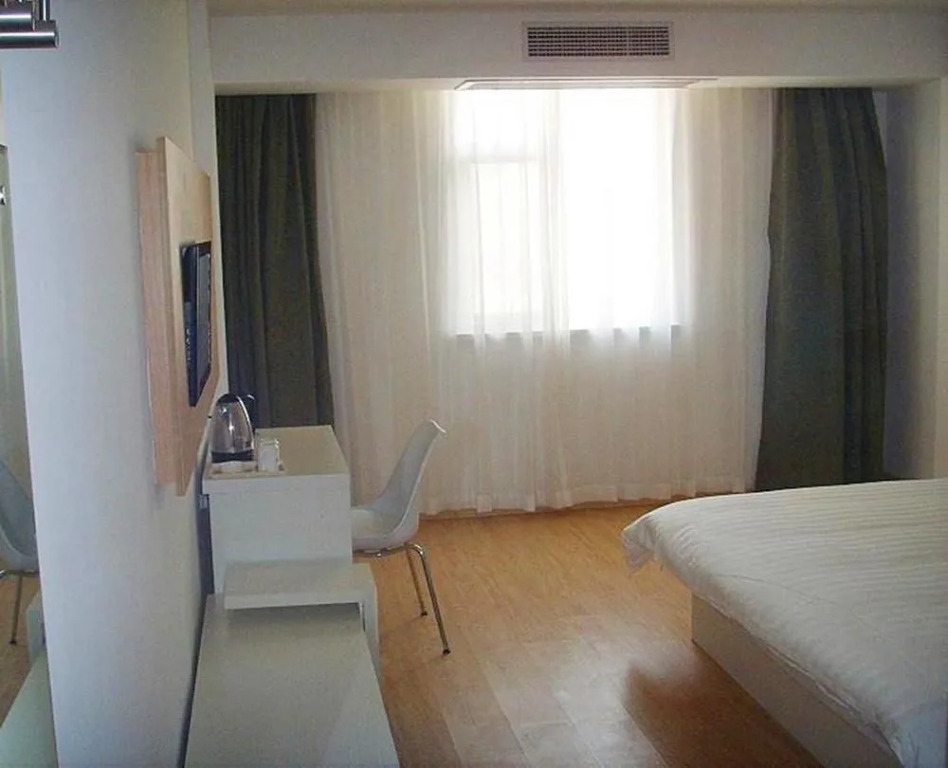 Motel 168 Yancheng Kaifang Avenue Zhaoshangchang Branch