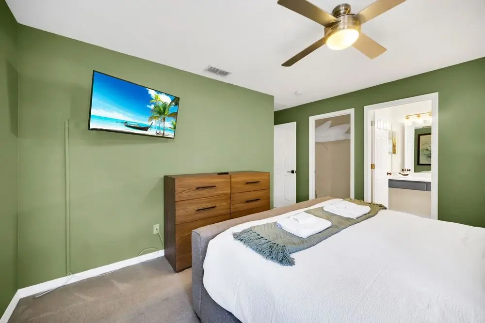 Spacious Villa: Pool, Game Room & Themed Rooms