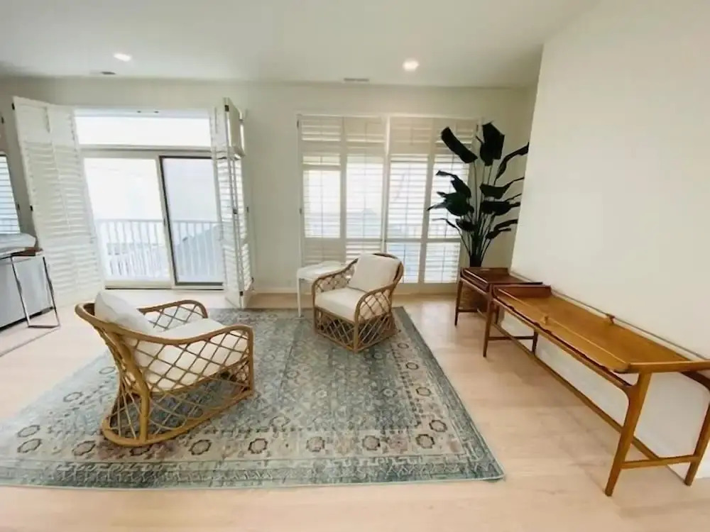 Olive Avenue 1C