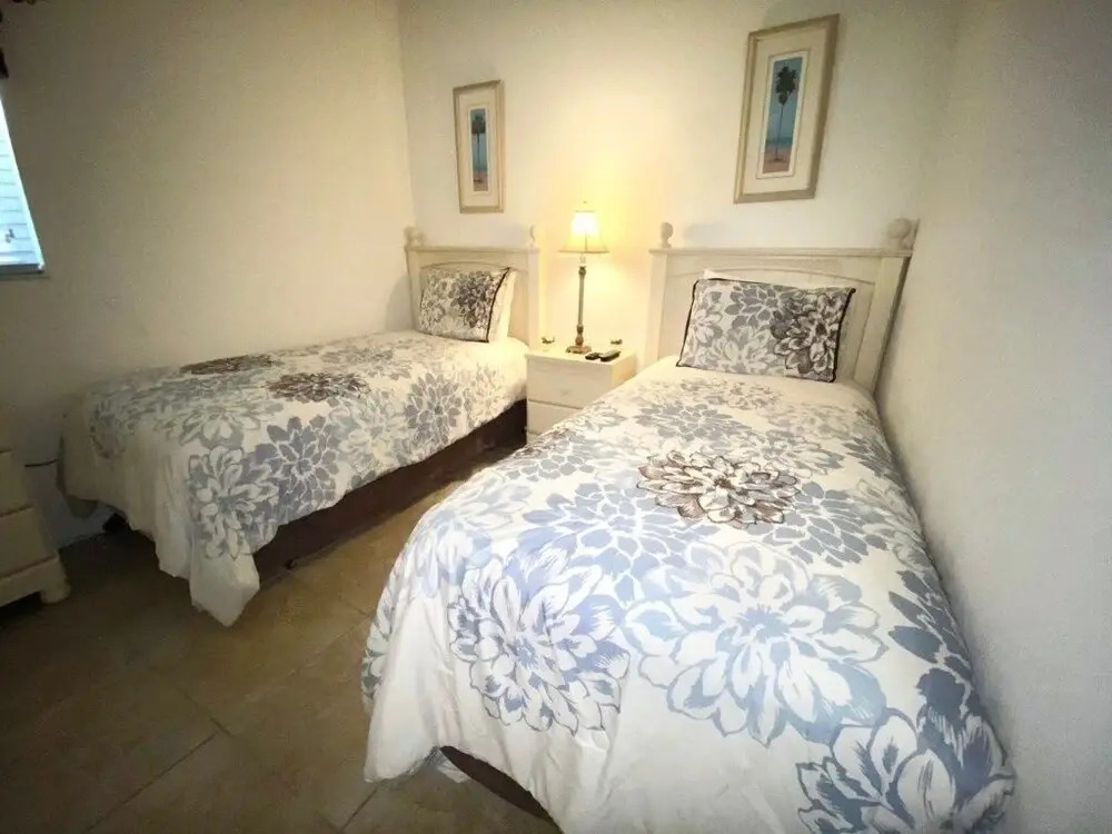 Southern Dunes Beautiful Home! 3 Bedroom Home by RedAwning
