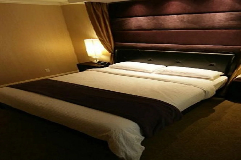 Garden Suite Hotel and Resort