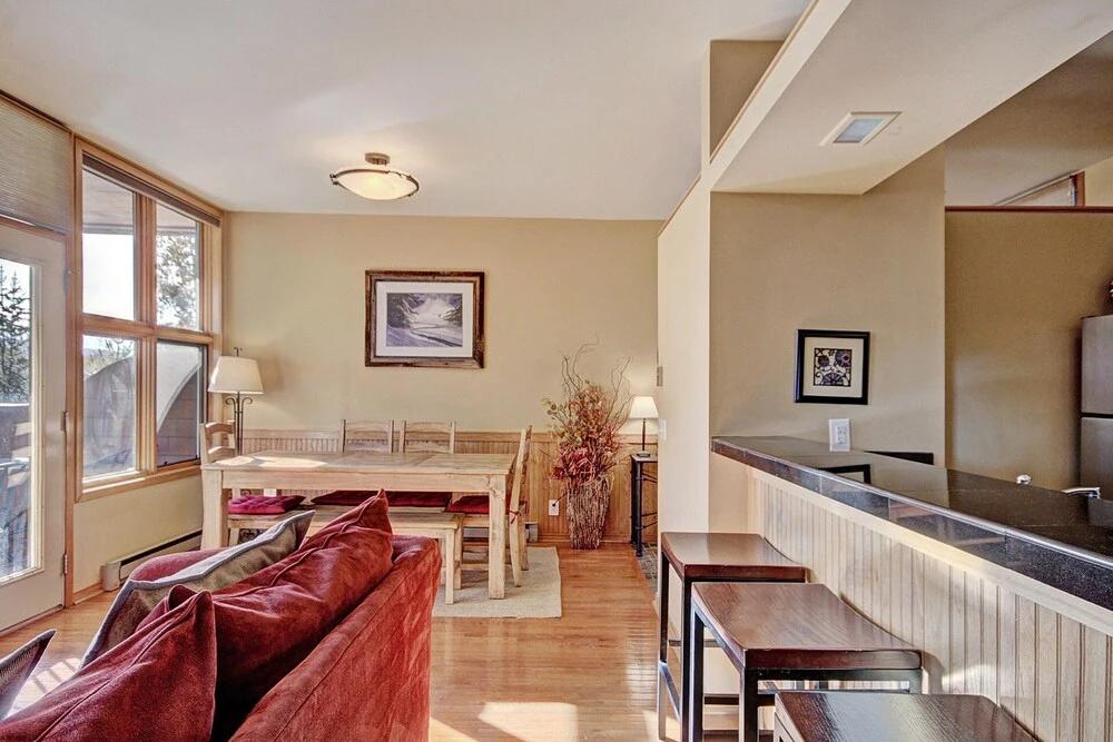 1926 Soda Springs Ii 3 Bedroom Townhouse by RedAwning