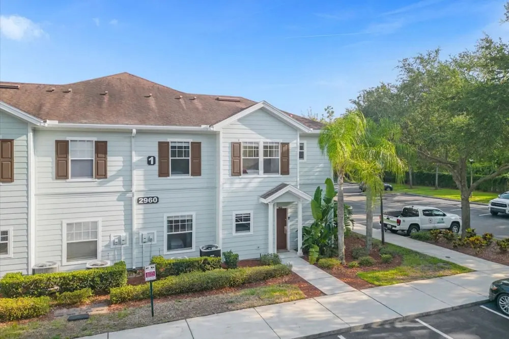 Cozy 4bdr House Gated Community Near Disney - 1105