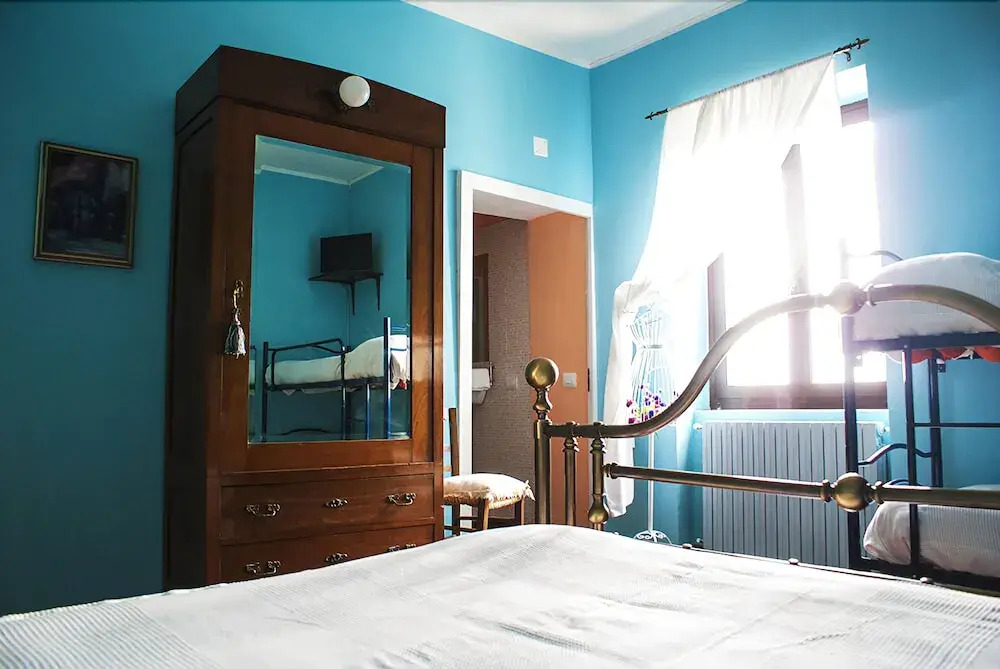 B&B Old Clock