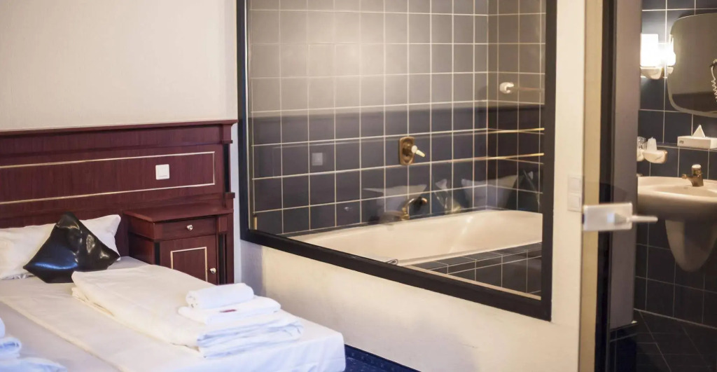Stargaze Home Hotel