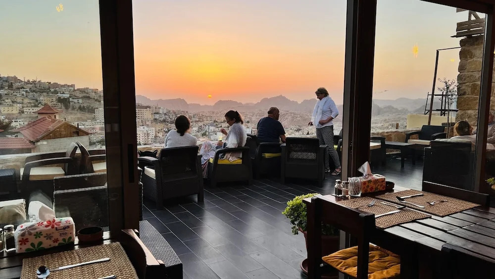 Ata Ali Hotel
