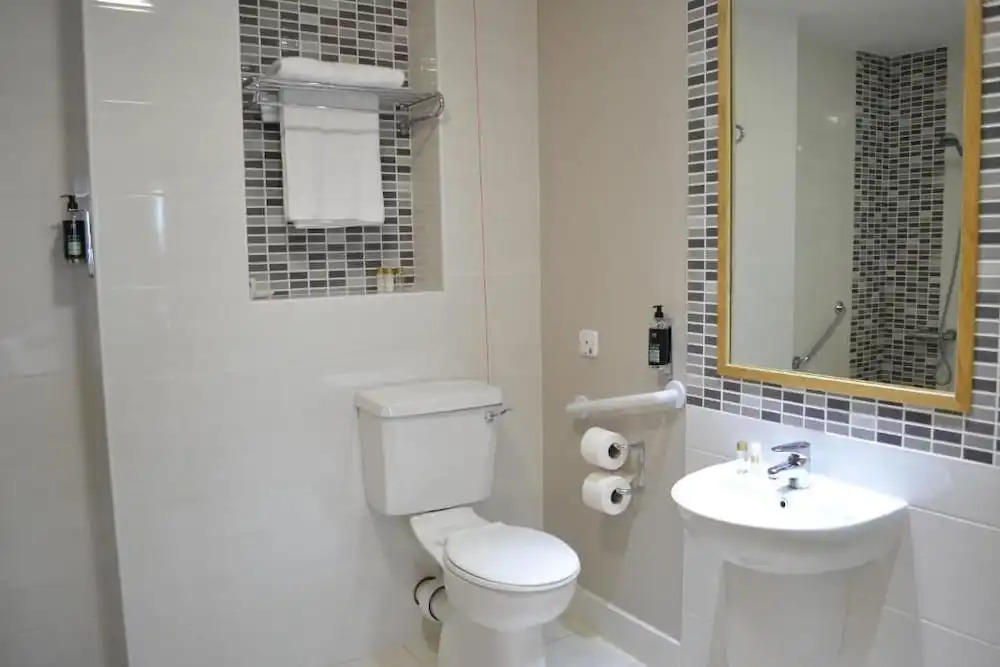 Carrick Plaza Suites and Apartments