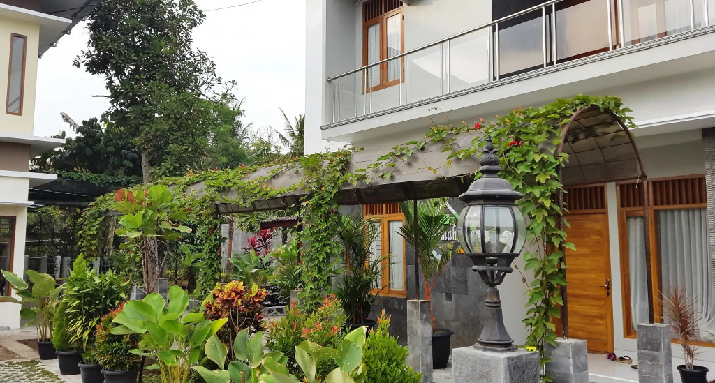 Embe Joglo Homestay