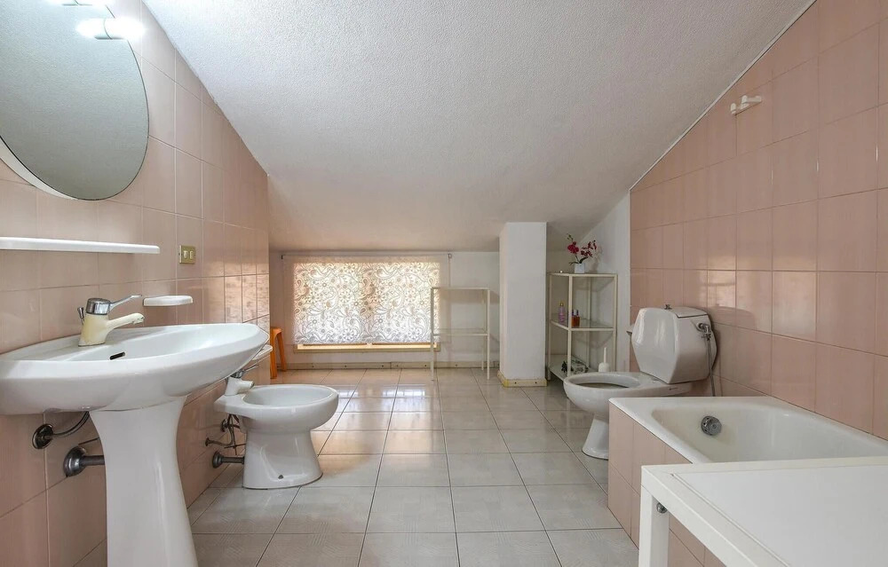 Stunning Home in Acireale With Wifi and 3 Bedrooms