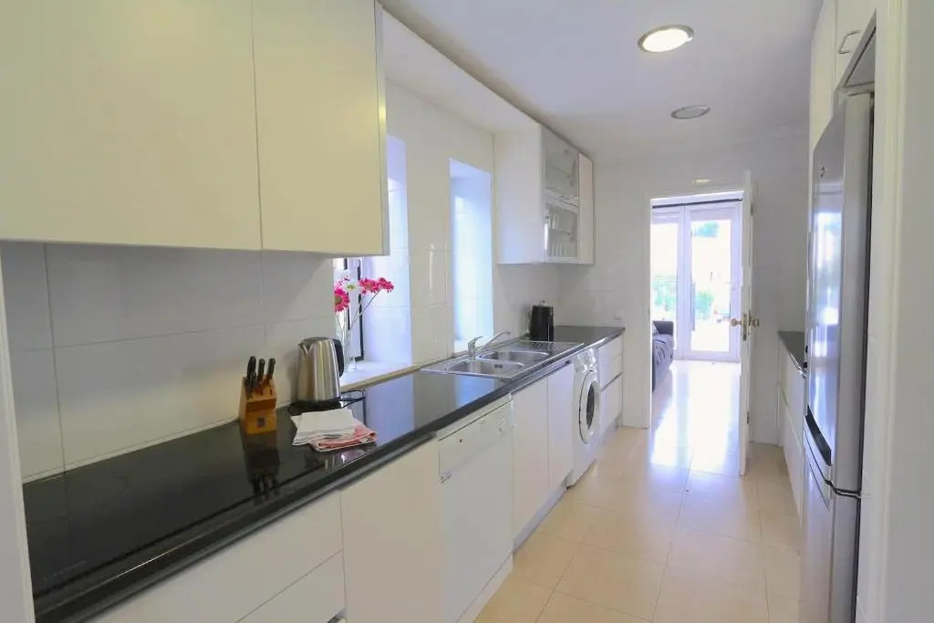 Elegant Vilamoura Old Town Villa Villa Rosa 6 Bedrooms Pool Table