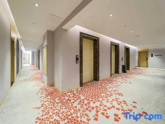 MingTing International Hotel (Yibin Lingang Xintiandi Town)