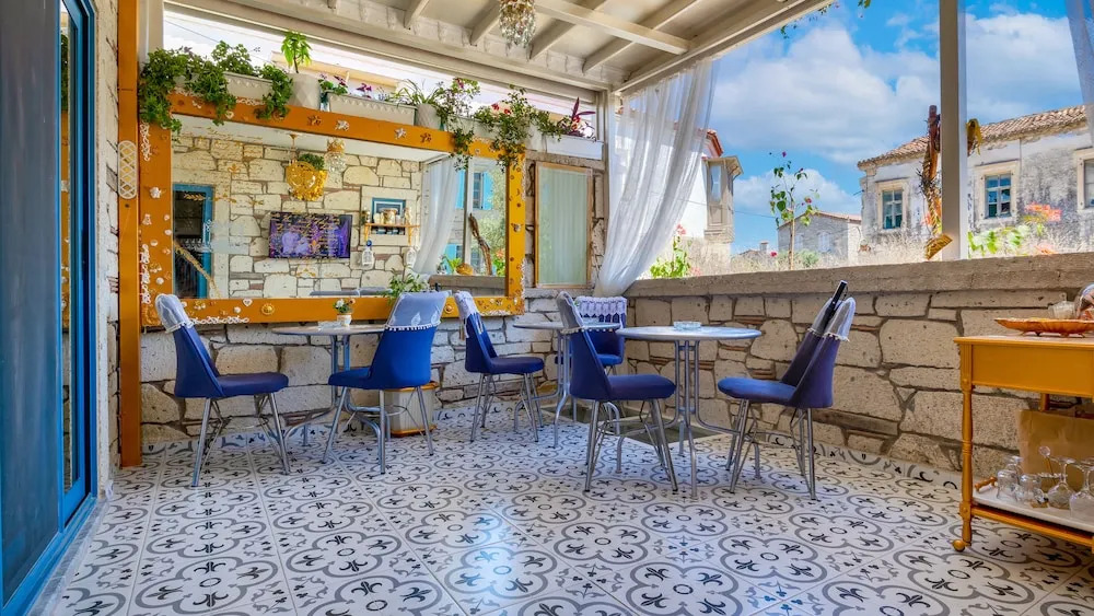 Lamur Hotel