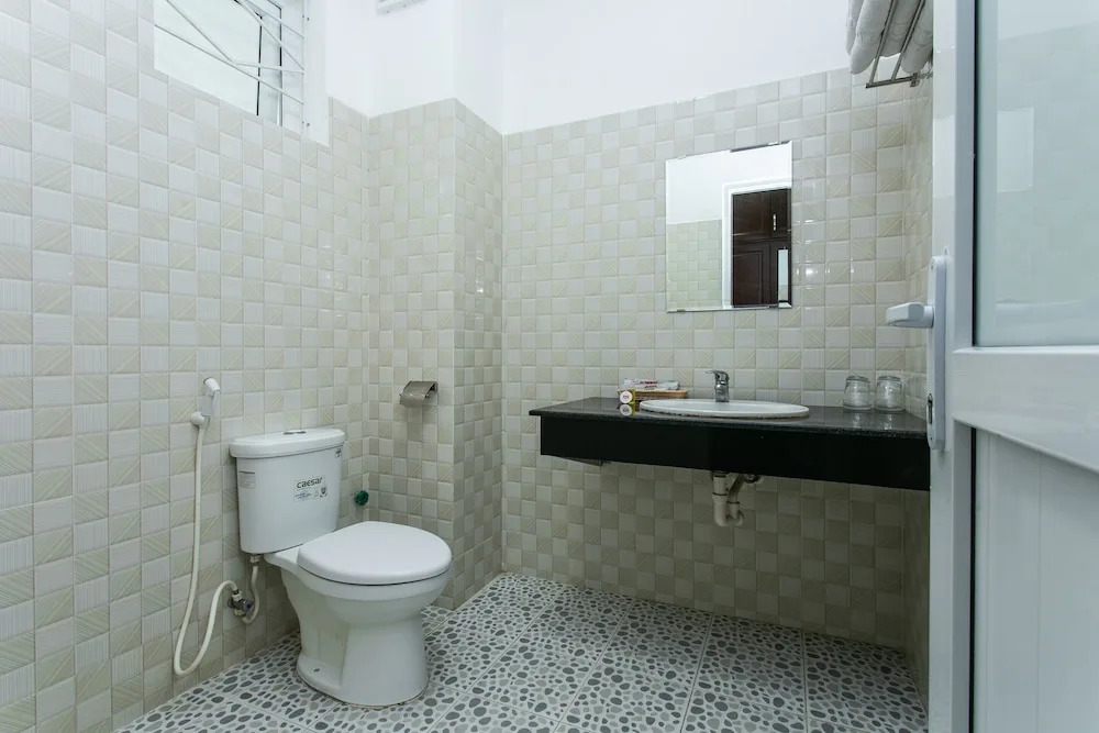 King Garden Hotel by OYO Rooms