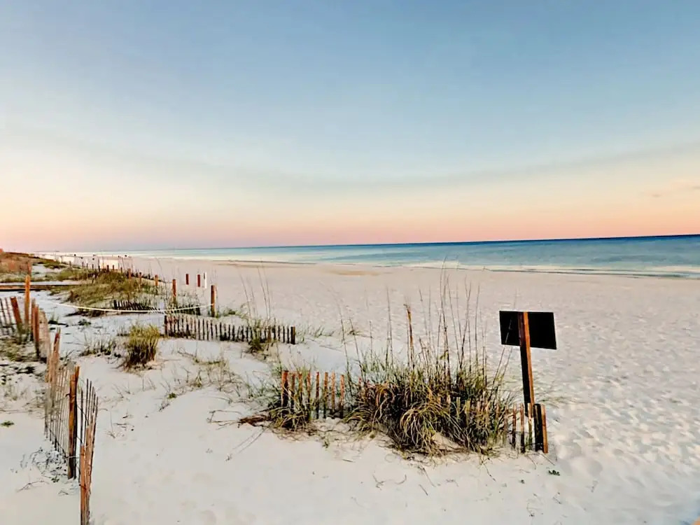 Gulf-view Coastal Elegance W/ Pool & Hot Tub 3 Bedroom Condo