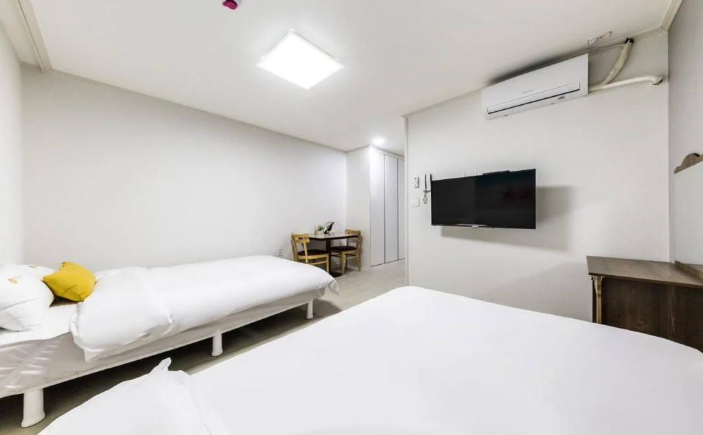 JS Hostel