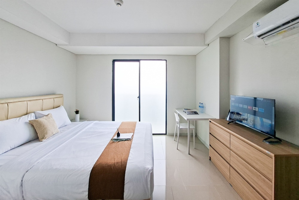 Functional And Strategic Studio At Apartment Daan Mogot City