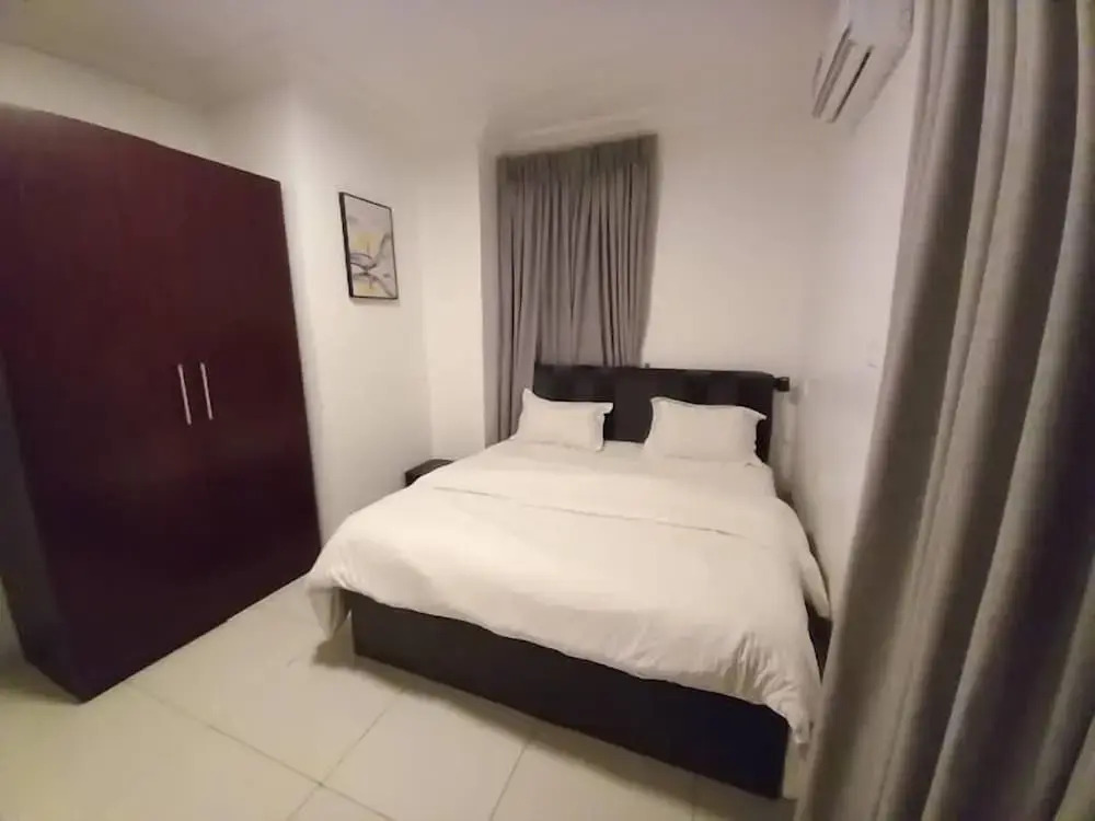 Lilly Grand Luxury Hotel and Apartment