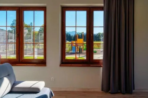 PRZY TERMACH apartamenty, pokoje - podgrzewany basen, hydromasaż i tylko 70m Termy