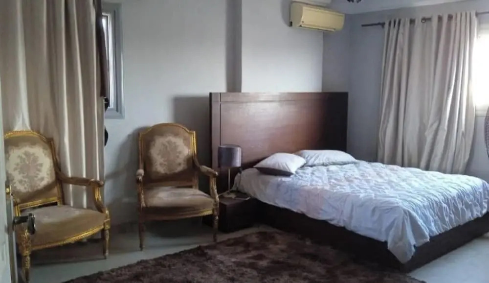 Charming 3-bedroom Apartment in Alexandria With City View