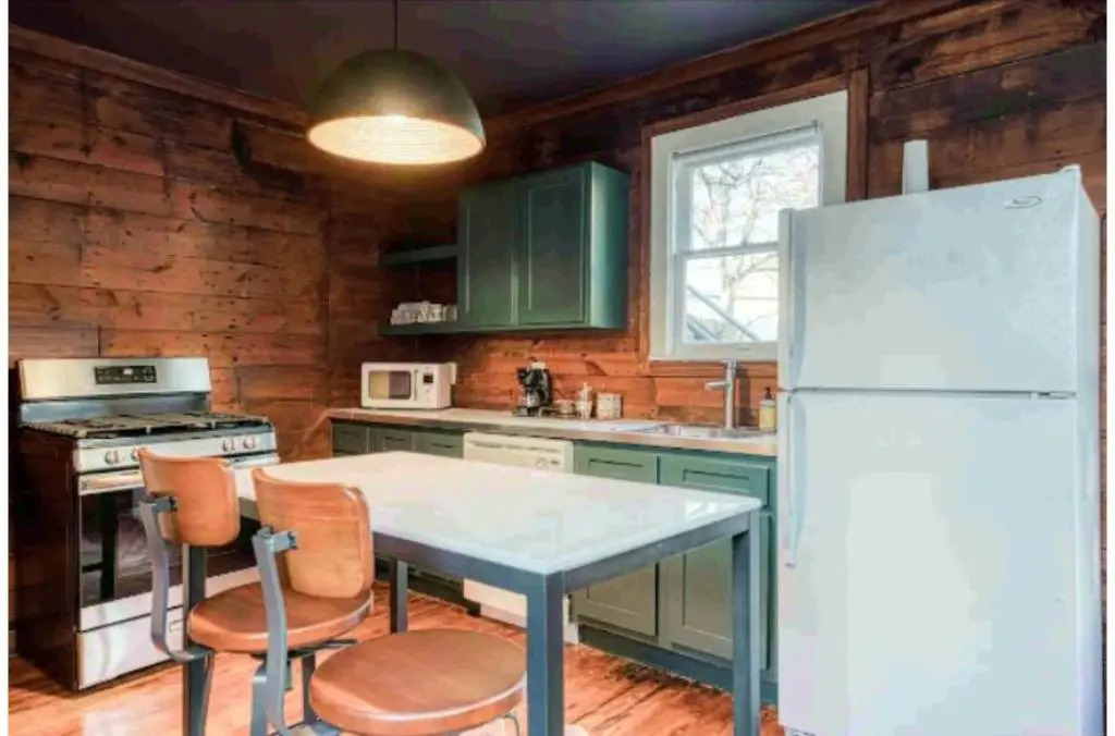 The Xennial Ice Cold AC With Fast Wi-fi