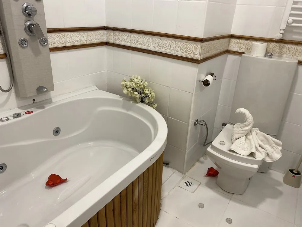 Kurfal Otel