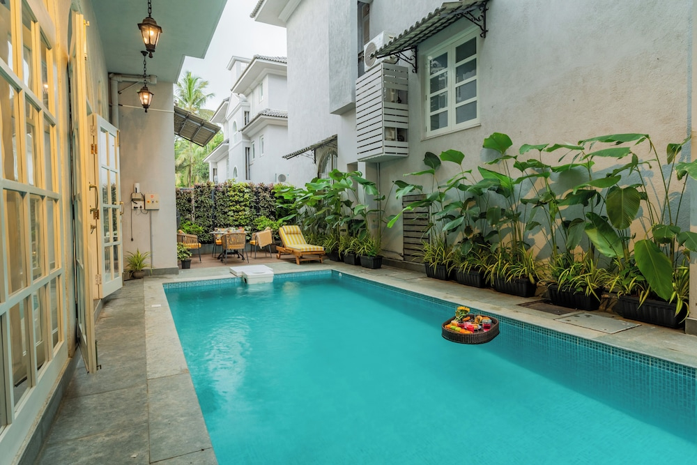 ELIVAAS Vacasa 5BHK PetFriendly & Pool