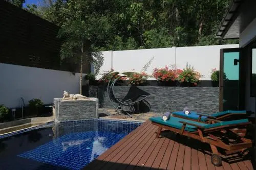 Naiharn Beach Villa